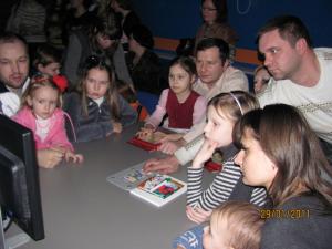 Фото к Финал конкурса детского рисунка «Мои папа и мама работают в НИАЭП»