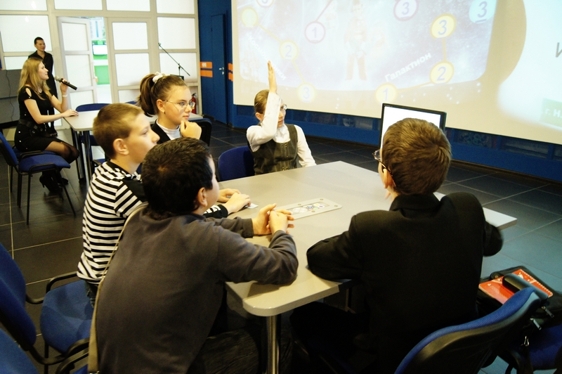 Фото к Онлайн-игра «КосмоГонка»