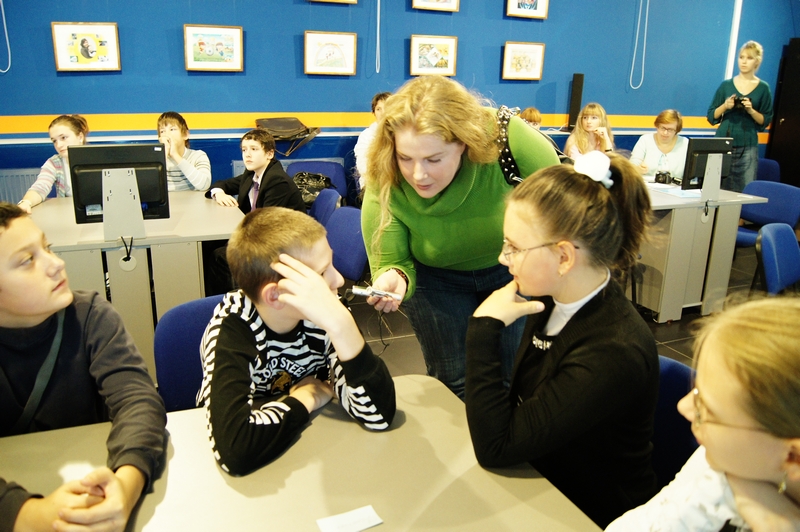 Фото к Онлайн-игра «КосмоГонка»