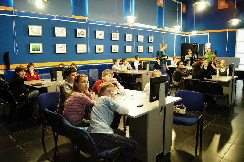 Фото к Онлайн-игра «КосмоГонка»