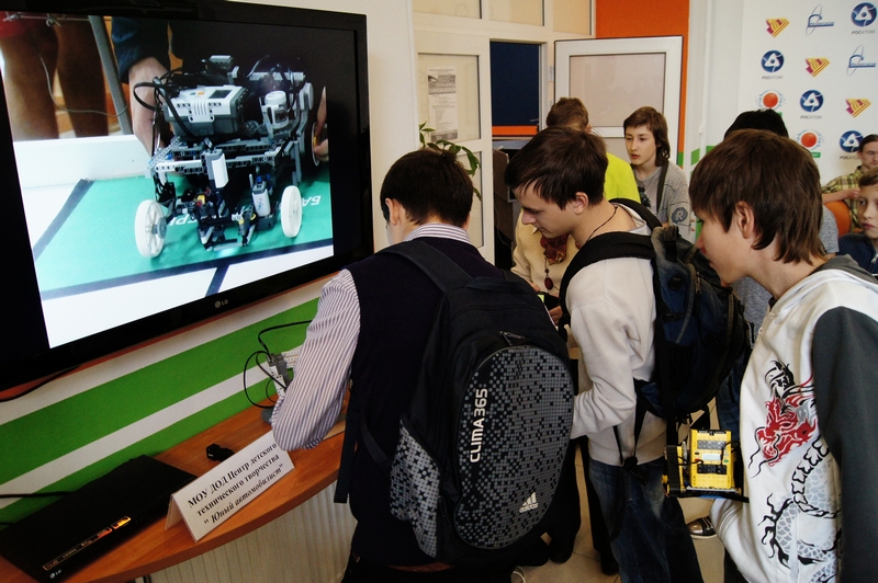 Фото к Ярмарка роботов