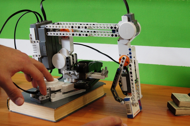 Фото к Ярмарка роботов