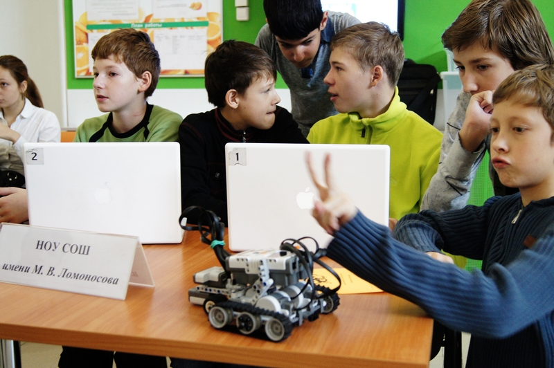 Фото к Ярмарка роботов