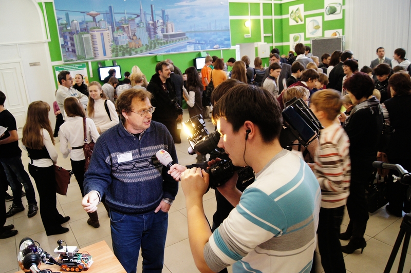 Фото к Ярмарка роботов