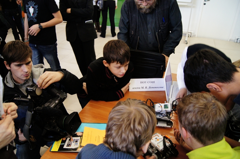 Фото к Ярмарка роботов