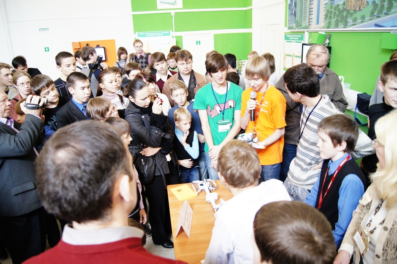 Фото к Ярмарка роботов