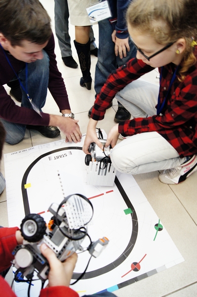 Фото к Ярмарка роботов