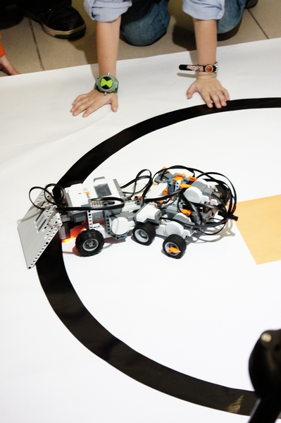 Фото к Ярмарка роботов