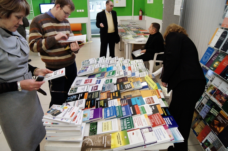 Фото к Выставка и конференция «Техническая литература»