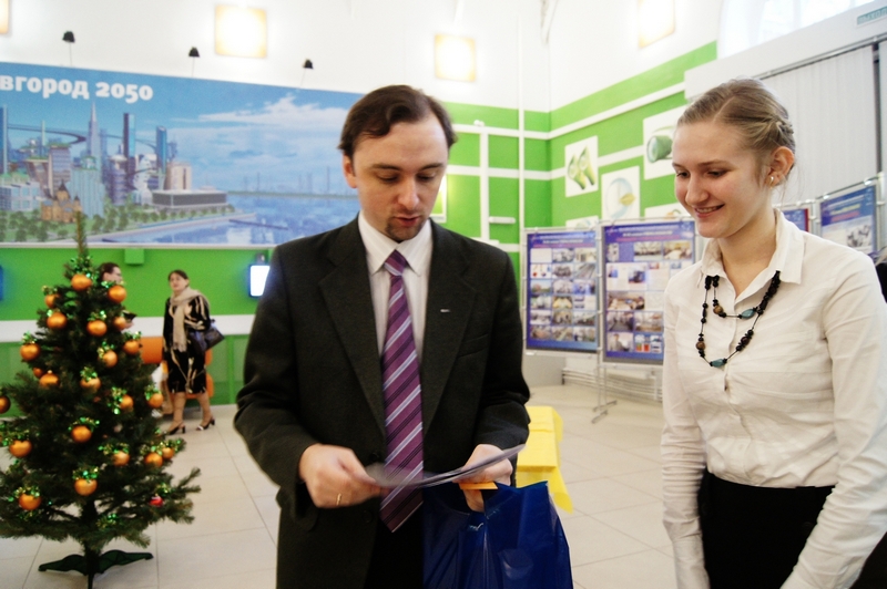 Фото к В кругу друзей, коллег, партнеров