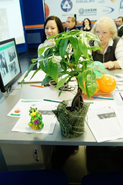 Фото к В кругу друзей, коллег, партнеров