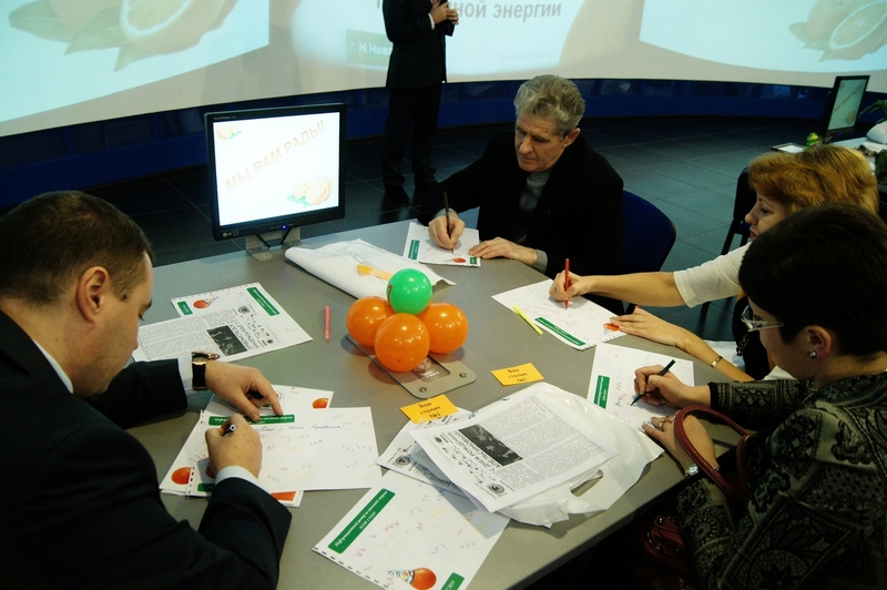 Фото к В кругу друзей, коллег, партнеров