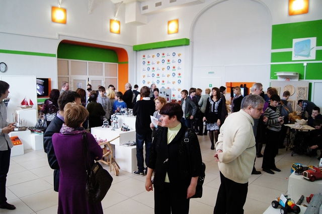 Фото к «Творчество юных – любимому городу»