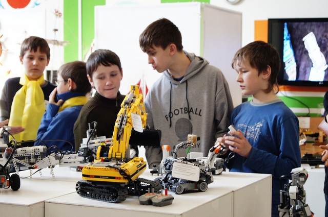 Фото к «Творчество юных – любимому городу»