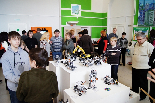 Фото к «Творчество юных – любимому городу»