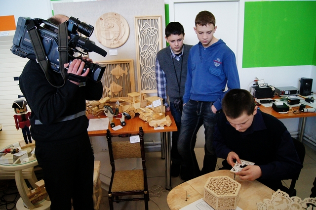 Фото к «Творчество юных – любимому городу»