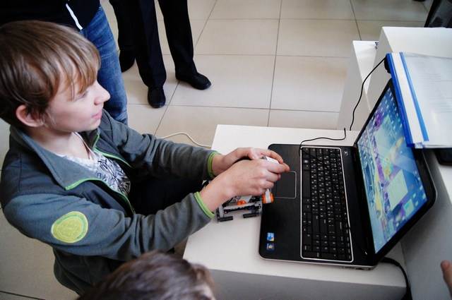 Фото к «Творчество юных – любимому городу»