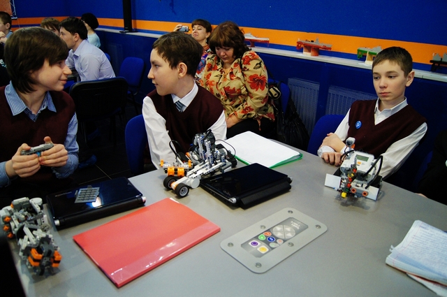 Фото к Поколение робототехники