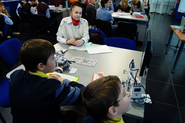 Фото к Поколение робототехники