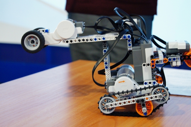 Фото к Поколение робототехники