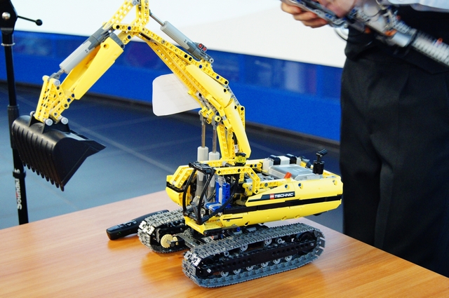 Фото к Поколение робототехники