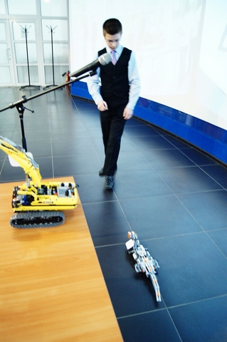 Фото к Поколение робототехники