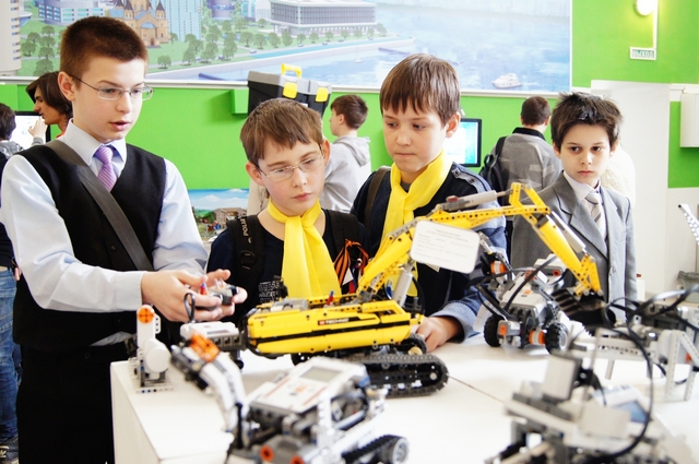 Фото к Поколение робототехники