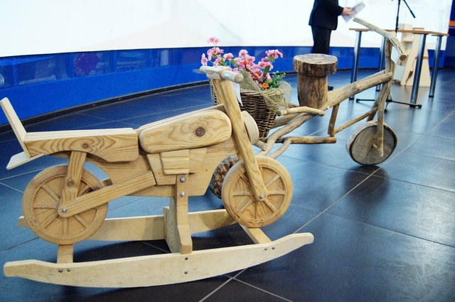 Фото к Деревянных дел мастера