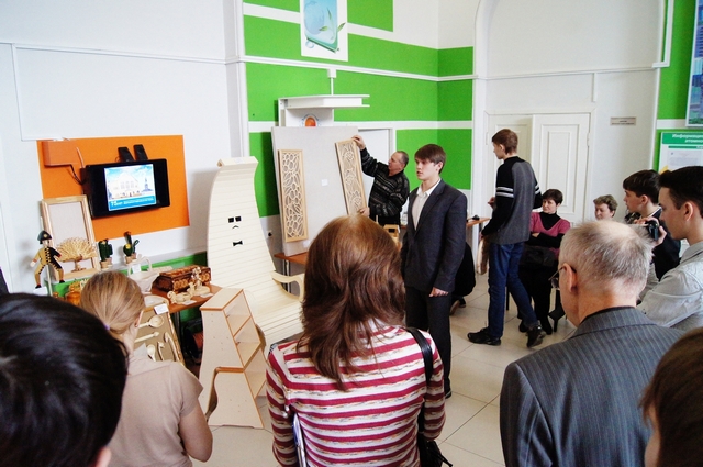 Фото к Деревянных дел мастера