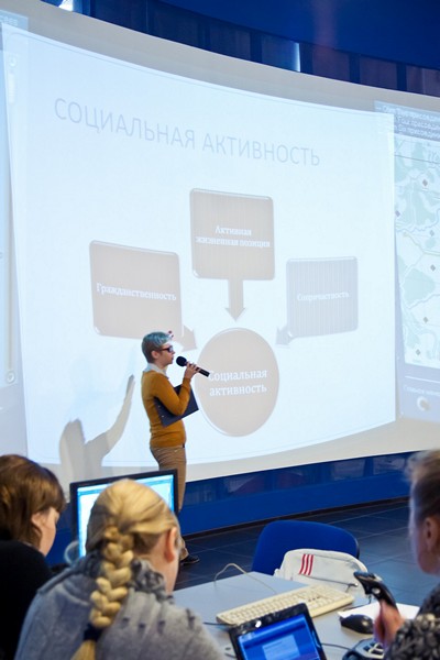 Фото к В Нижегородском информационном центре педагоги области освоили «Авиа-киберспорт»