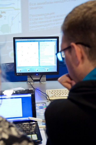 Фото к В Нижегородском информационном центре педагоги области освоили «Авиа-киберспорт»