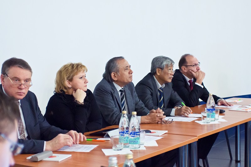 Фото к В Нижегородском ИЦАО состоялся круглый стол «Взаимодействие информационных центров по атомной энергии с профильными университетами и предприятиями атомной отрасли»