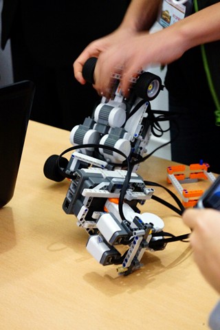 Фото к II Городская ярмарка по робототехнике состоялась в Нижегородском информационном центре по атомной энергии города Нижнего Новгорода