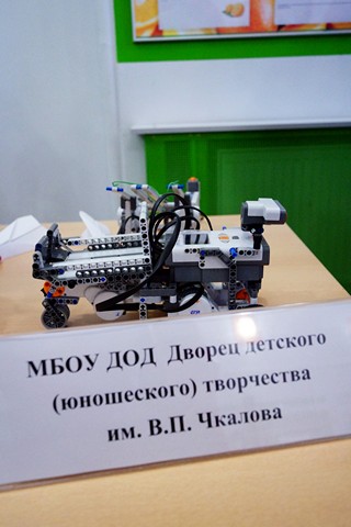 Фото к II Городская ярмарка по робототехнике состоялась в Нижегородском информационном центре по атомной энергии города Нижнего Новгорода