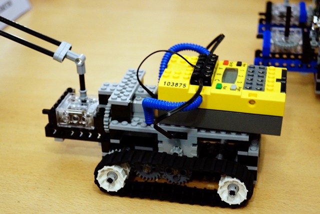 Фото к II Городская ярмарка по робототехнике состоялась в Нижегородском информационном центре по атомной энергии города Нижнего Новгорода