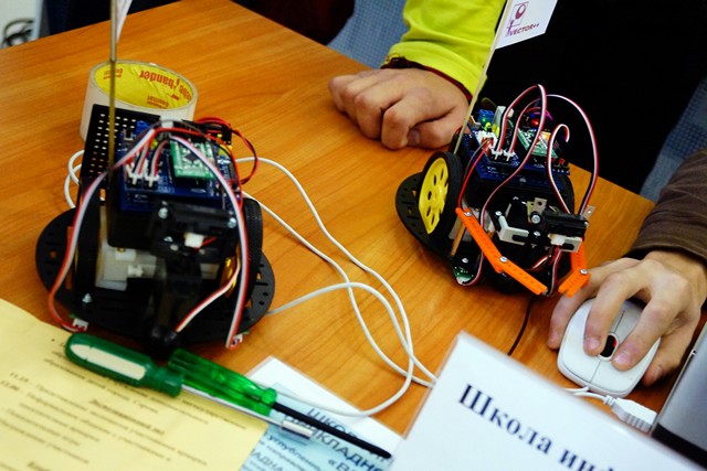 Фото к II Городская ярмарка по робототехнике состоялась в Нижегородском информационном центре по атомной энергии города Нижнего Новгорода