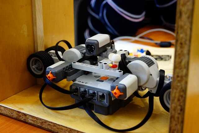 Фото к II Городская ярмарка по робототехнике состоялась в Нижегородском информационном центре по атомной энергии города Нижнего Новгорода