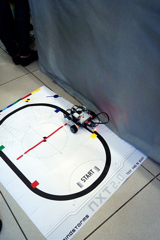 Фото к II Городская ярмарка по робототехнике состоялась в Нижегородском информационном центре по атомной энергии города Нижнего Новгорода