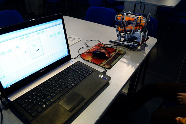Фото к II Городская ярмарка по робототехнике состоялась в Нижегородском информационном центре по атомной энергии города Нижнего Новгорода