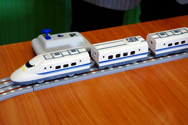 Фото к II Городская ярмарка по робототехнике состоялась в Нижегородском информационном центре по атомной энергии города Нижнего Новгорода