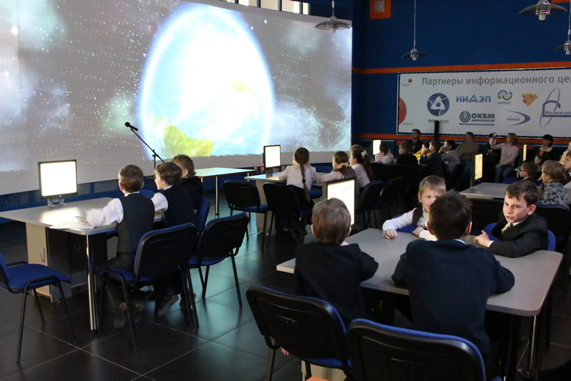 Фото к День космонавтики