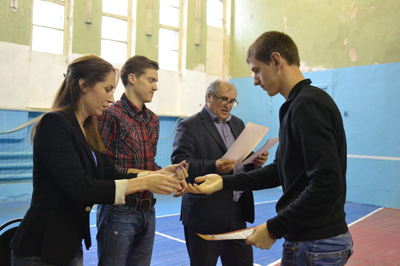 Фото к  «Бадминтон — игра для всех!» (II олимпийский урок в Нижнем Новгороде)