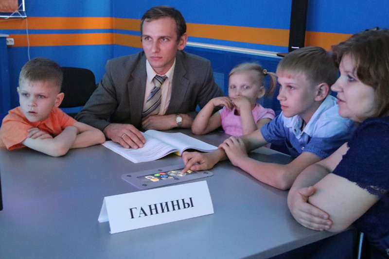 Фото к Встреча с многодетными семьями