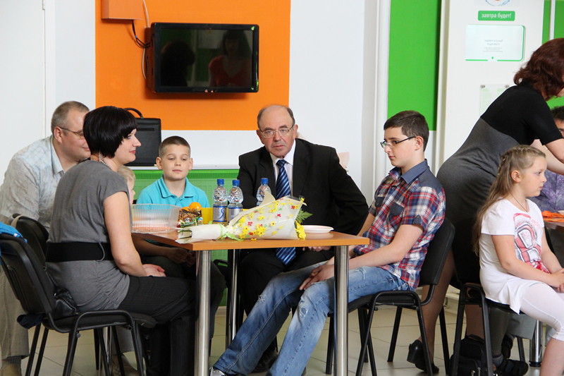 Фото к Встреча с многодетными семьями