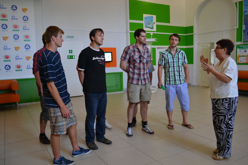 Фото к Чешские студенты в гостях у информационного центра по атомной энергии города  Нижнего Новгорода