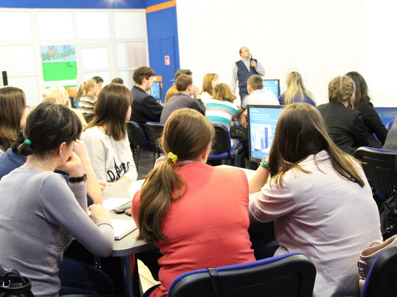 Фото к Лекторы МГУ имени М. В. Ломоносова в Нижегородском ИЦАЭ