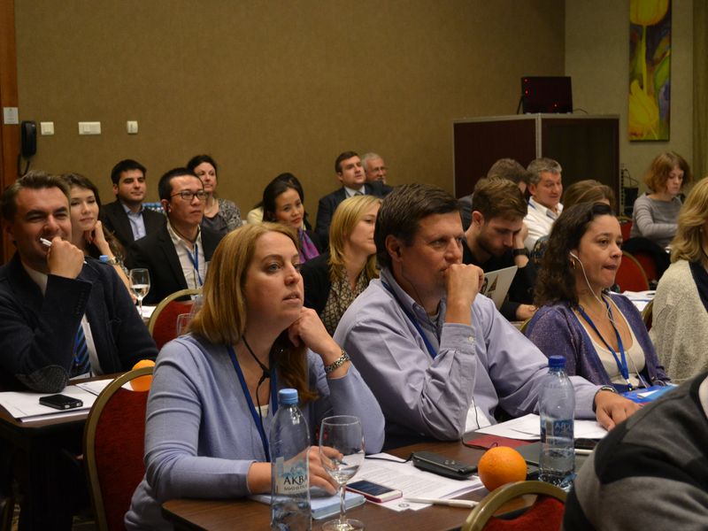 Фото к Информационные центры делятся своим опытом с зарубежными PR-агентствами