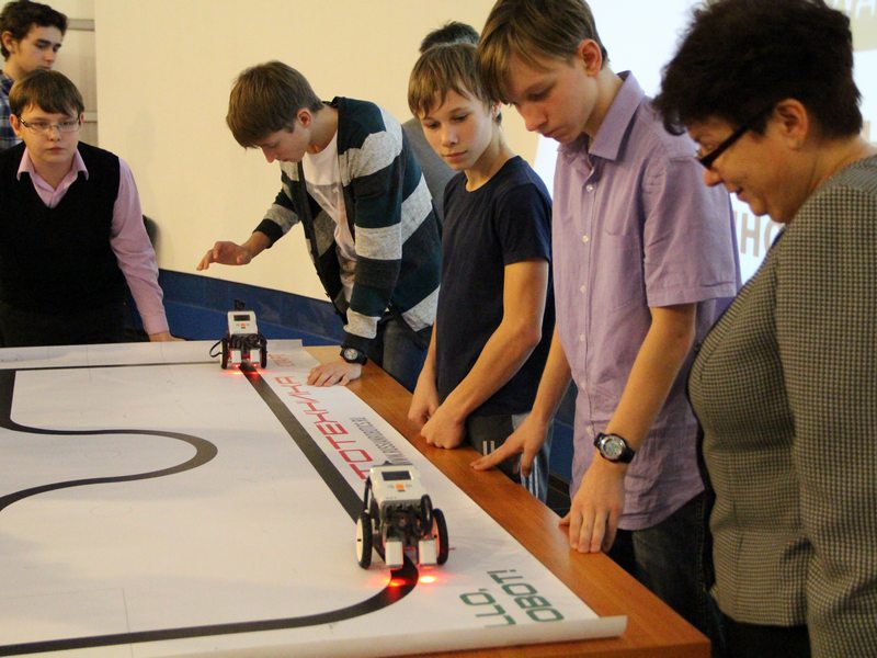 Фото к От игры «в роботов» в профессию