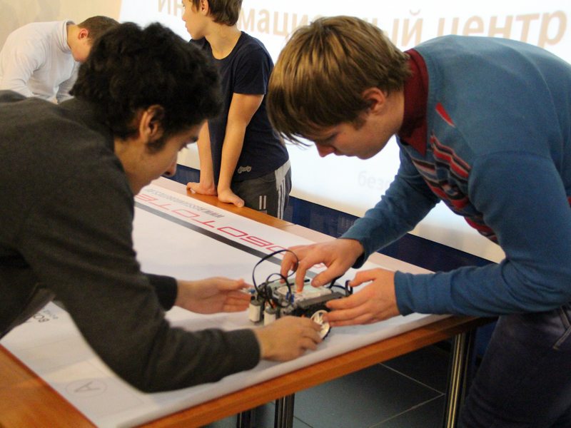 Фото к От игры «в роботов» в профессию