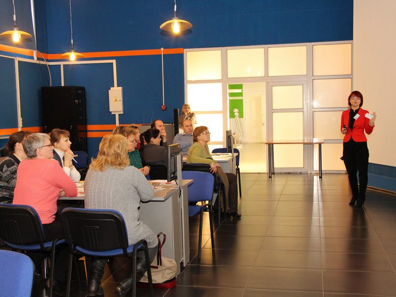 Фото к Учителя естественных наук познакомились с тематикой работы ИЦАЭ Нижнего Новгорода на 2014 год